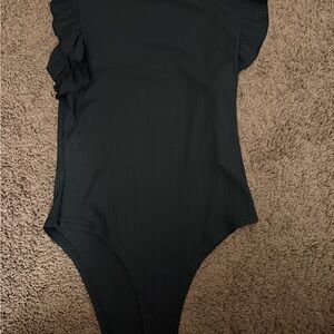 SHEIN Black Ribbed Ruffle-Sleeve Bodysuit